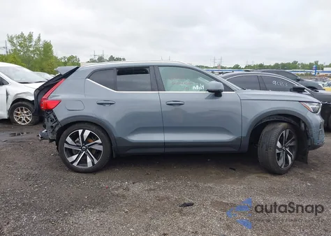 2023 Volvo Xc40 B5 Ultimate Bright Theme from USA, damaged, VIN YV4L12UAXP2025895
